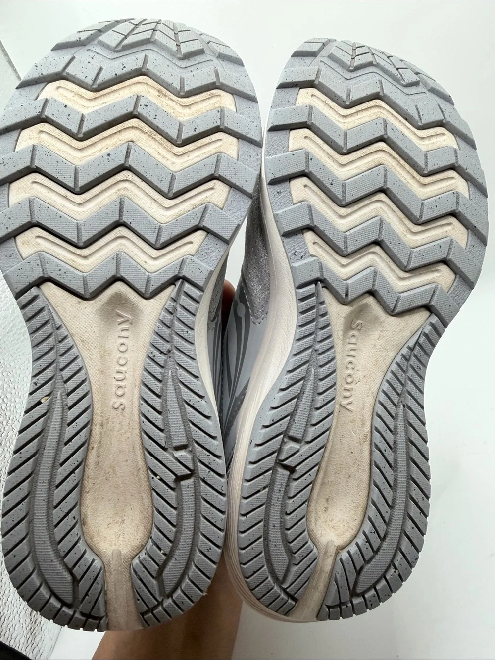 Saucony Women's Light Gray Athletic Running Shoes